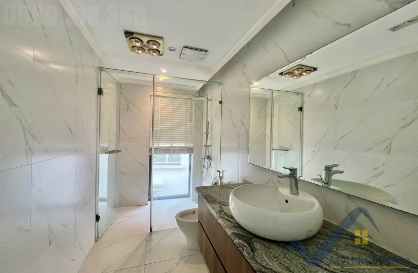 Xem ảnh 17: Ảnh 17: Biệt thự đơn lập Vinhomes Riverside cho thuê có thang máy