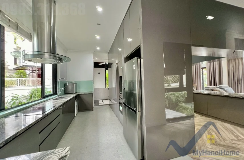 Xem ảnh 29: Ảnh 29: Biệt thự đơn lập Vinhomes Riverside cho thuê có thang máy