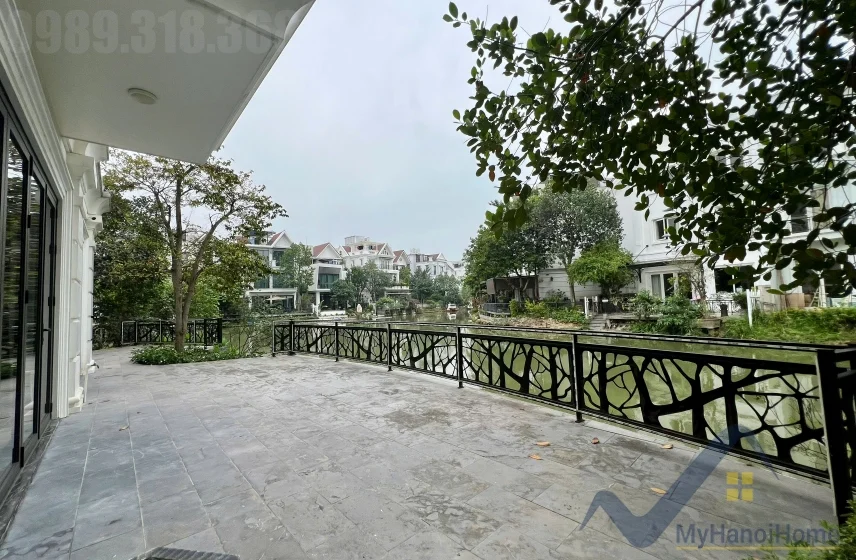 Xem ảnh 30: Ảnh 30: Biệt thự đơn lập Vinhomes Riverside cho thuê có thang máy