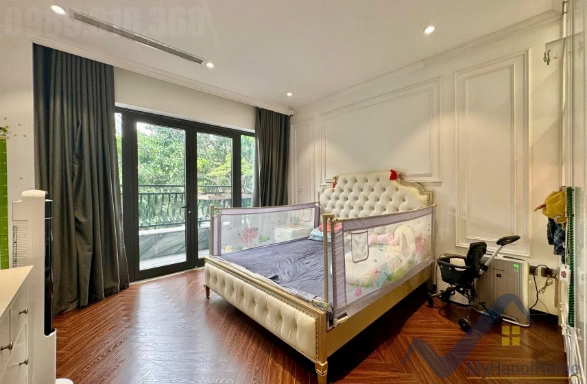 Xem ảnh 9: Ảnh 9: Biệt thự đơn lập Vinhomes Riverside cho thuê, đủ nội thất, gần BIS