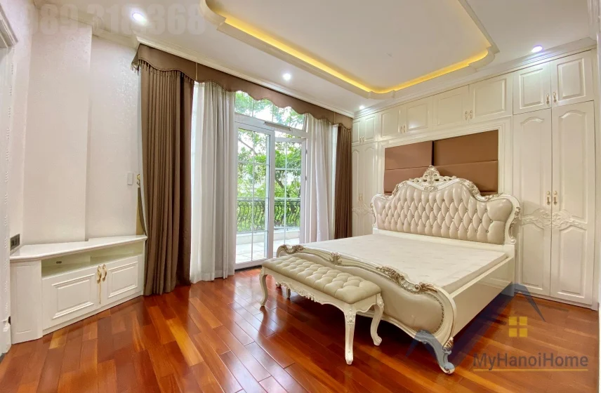 Xem ảnh 9: Ảnh 9: Biệt thự đơn lập Vinhomes Riverside cho thuê sân vườn rộng