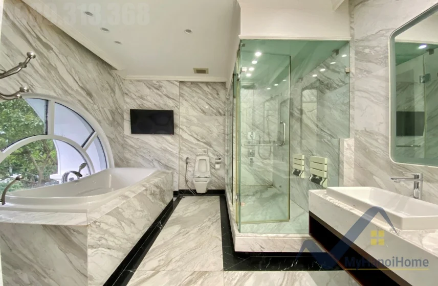 Xem ảnh 11: Ảnh 11: Biệt thự đơn lập Vinhomes Riverside cho thuê sân vườn rộng