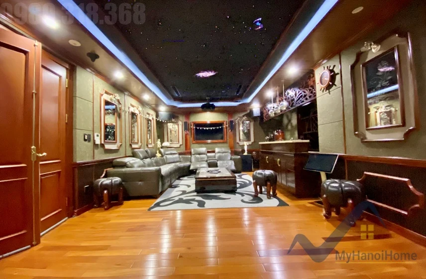 Xem ảnh 25: Ảnh 25: Biệt thự đơn lập Vinhomes Riverside cho thuê sân vườn rộng