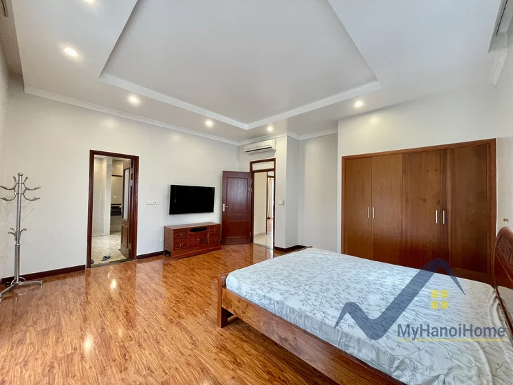 Xem ảnh 2: Ảnh 2: Biệt thự đơn lập Vinhomes Riverside cho thuê trang bị đủ đồ