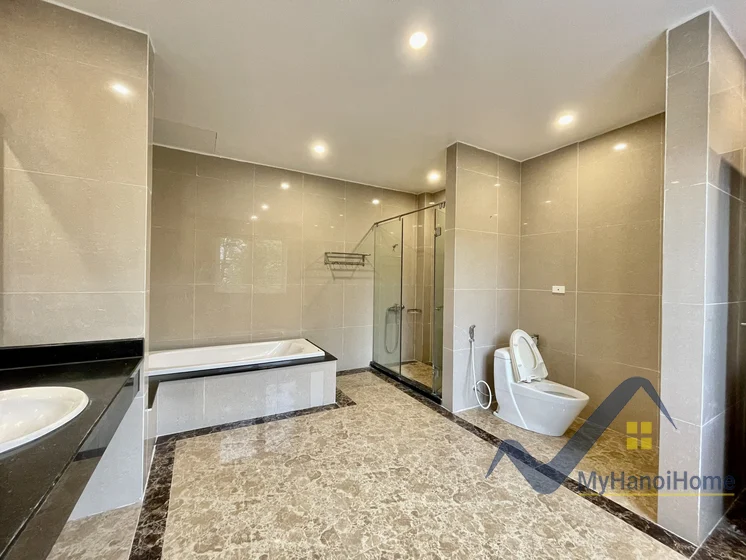 Xem ảnh 3: Ảnh 3: Biệt thự đơn lập Vinhomes Riverside cho thuê trang bị đủ đồ