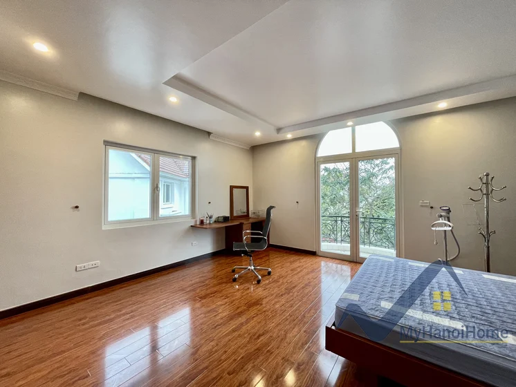 Xem ảnh 6: Ảnh 6: Biệt thự đơn lập Vinhomes Riverside cho thuê trang bị đủ đồ