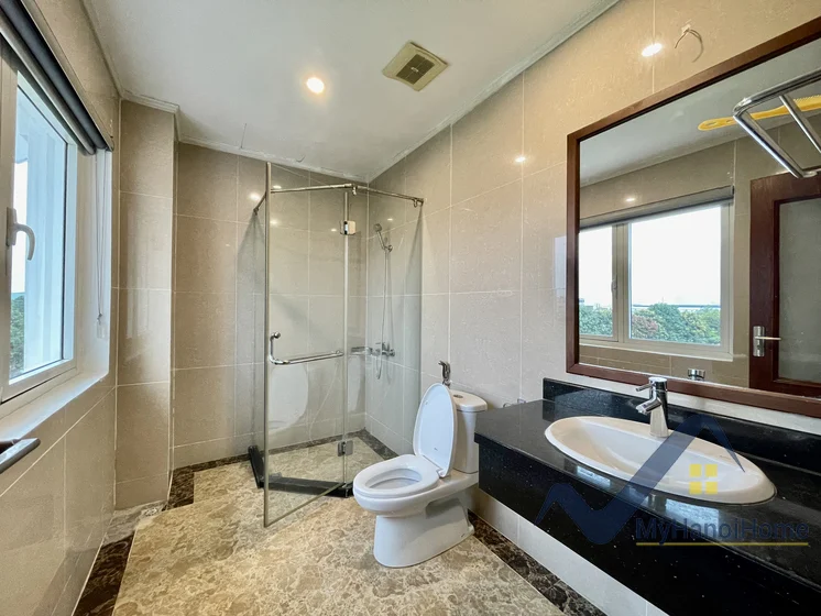 Xem ảnh 8: Ảnh 8: Biệt thự đơn lập Vinhomes Riverside cho thuê trang bị đủ đồ
