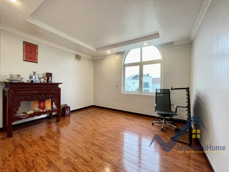 Xem ảnh 9: Ảnh 9: Biệt thự đơn lập Vinhomes Riverside cho thuê trang bị đủ đồ