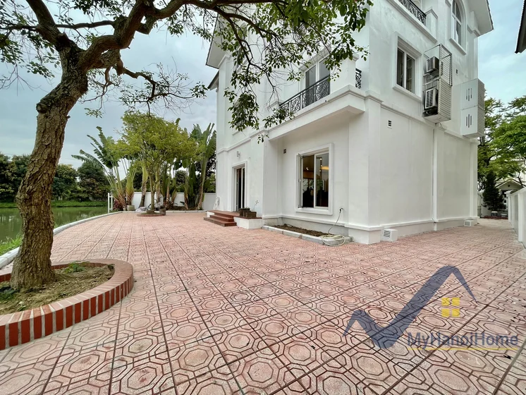 Xem ảnh 15: Ảnh 15: Biệt thự đơn lập Vinhomes Riverside cho thuê trang bị đủ đồ