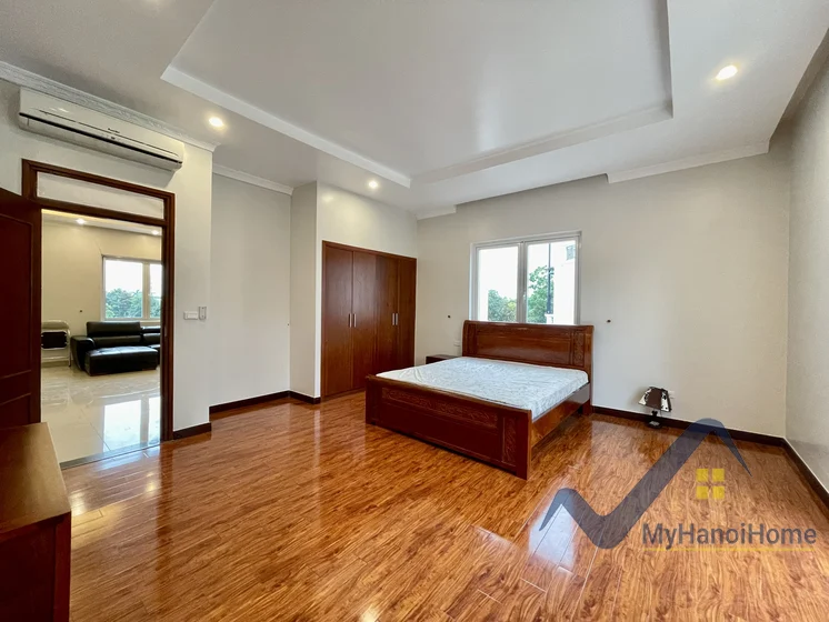 Xem ảnh 17: Ảnh 17: Biệt thự đơn lập Vinhomes Riverside cho thuê trang bị đủ đồ