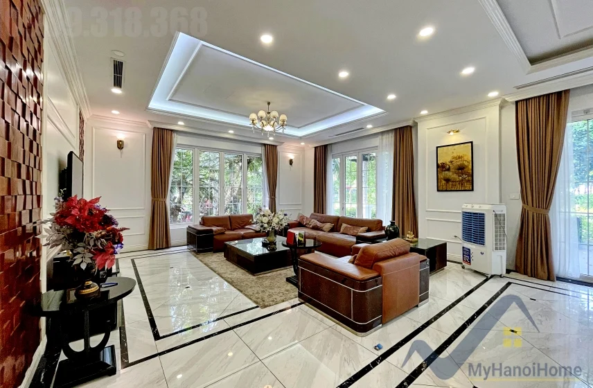 Xem ảnh 5: Ảnh 5: Biệt thự đơn lập Vinhomes Riverside full nội thất cho thuê, bể bơi