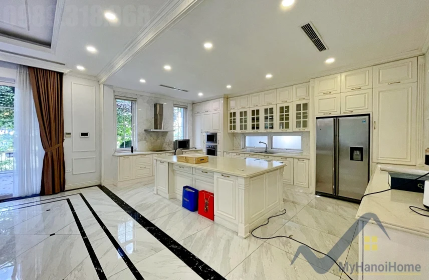 Xem ảnh 8: Ảnh 8: Biệt thự đơn lập Vinhomes Riverside full nội thất cho thuê, bể bơi