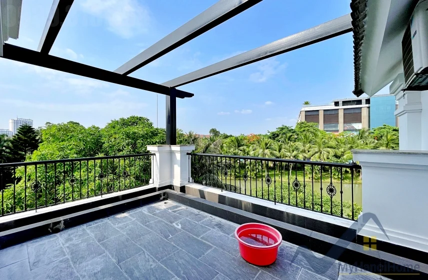 Xem ảnh 20: Ảnh 20: Biệt thự đơn lập Vinhomes Riverside full nội thất cho thuê, bể bơi