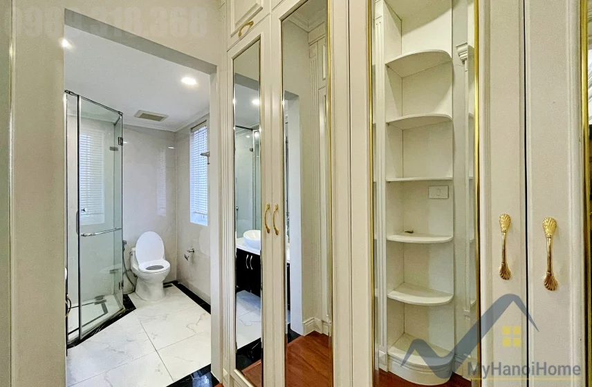 Xem ảnh 27: Ảnh 27: Biệt thự đơn lập Vinhomes Riverside full nội thất cho thuê, bể bơi