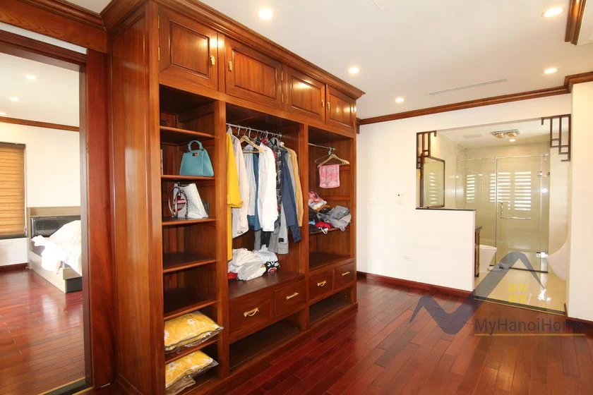 Xem ảnh 8: Ảnh 8: Biệt thự đơn lập Vinhomes Riverside gần Vincom Plaza cho thuê, đủ đồ
