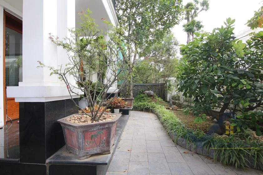 Xem ảnh 10: Ảnh 10: Biệt thự đơn lập Vinhomes Riverside gần Vincom Plaza cho thuê, đủ đồ