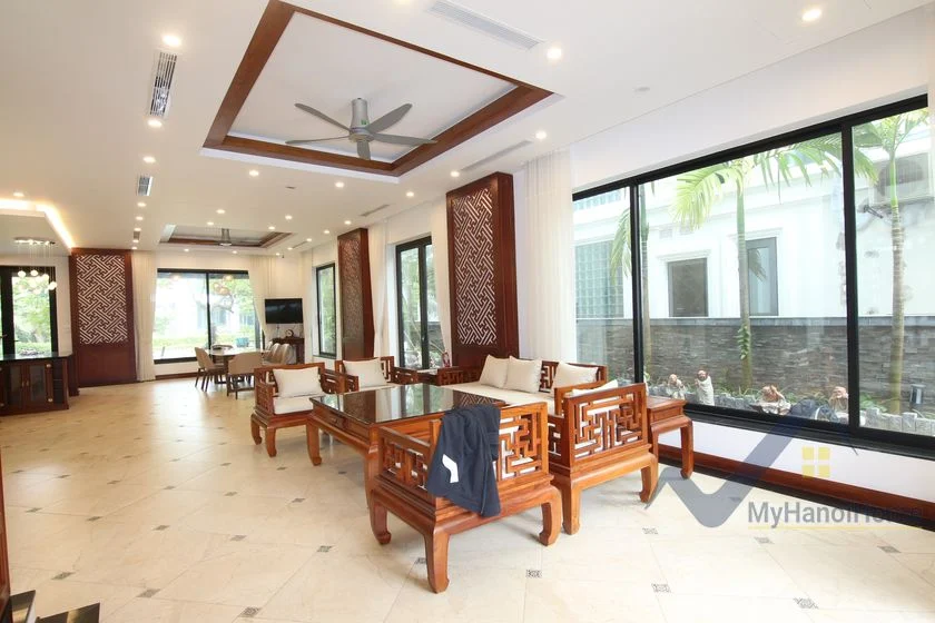Xem ảnh 11: Ảnh 11: Biệt thự đơn lập Vinhomes Riverside gần Vincom Plaza cho thuê, đủ đồ
