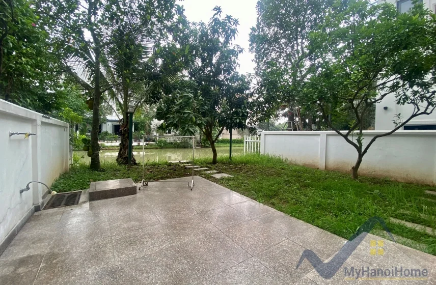Xem ảnh 16: Ảnh 16: Biệt thự đủ đồ Vinhomes Riverside cho thuê có tầng hầm