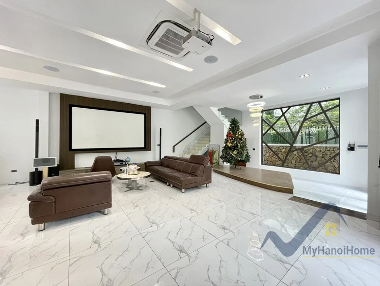 Xem ảnh 3: Ảnh 3: Biệt thự full đồ Vinhome Riverside 4 phòng ngủ có bể bơi cho thuê