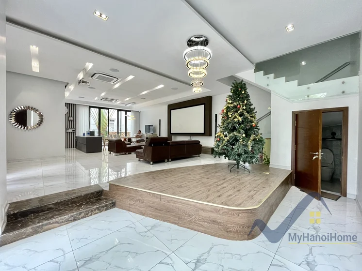 Xem ảnh 4: Ảnh 4: Biệt thự full đồ Vinhome Riverside 4 phòng ngủ có bể bơi cho thuê