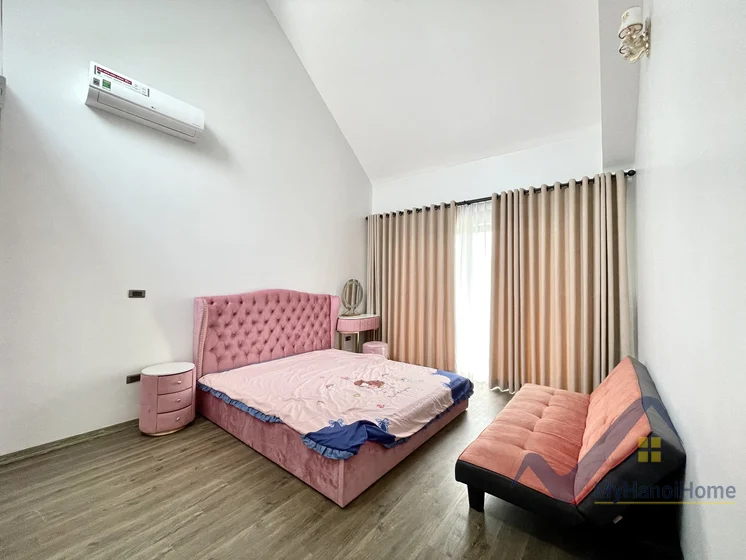 Xem ảnh 8: Ảnh 8: Biệt thự full đồ Vinhome Riverside 4 phòng ngủ có bể bơi cho thuê