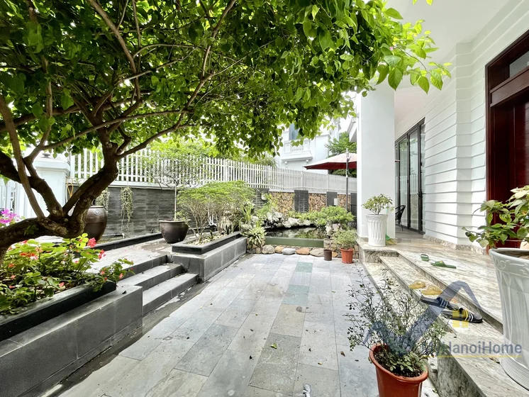 Xem ảnh 23: Ảnh 23: Biệt thự full đồ Vinhome Riverside 4 phòng ngủ có bể bơi cho thuê