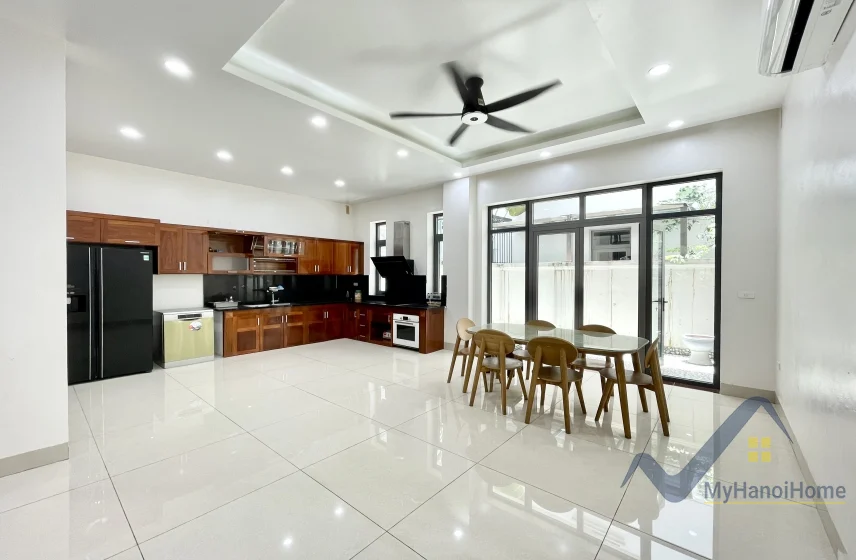 Xem ảnh 16: Ảnh 16: Biệt thự Harmony cho thuê đủ đồ có sân vườn rộng
