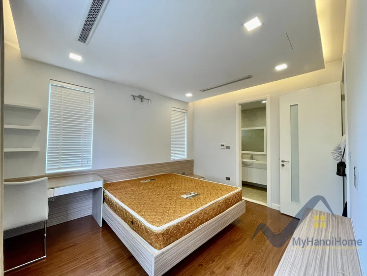 Xem ảnh 8: Ảnh 8: Biệt thự Hoa Phượng Vinhomes Riverside cho thuê 4PN đủ đồ