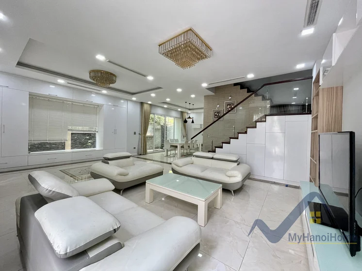 Xem ảnh 17: Ảnh 17: Biệt thự Hoa Phượng Vinhomes Riverside cho thuê 4PN đủ đồ