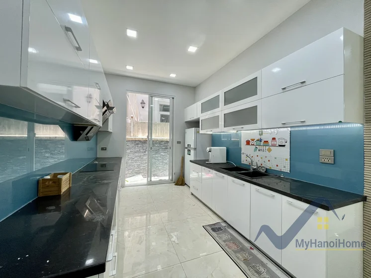 Xem ảnh 19: Ảnh 19: Biệt thự Hoa Phượng Vinhomes Riverside cho thuê 4PN đủ đồ