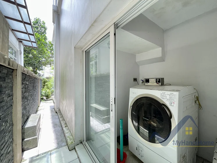 Xem ảnh 20: Ảnh 20: Biệt thự Hoa Phượng Vinhomes Riverside cho thuê 4PN đủ đồ