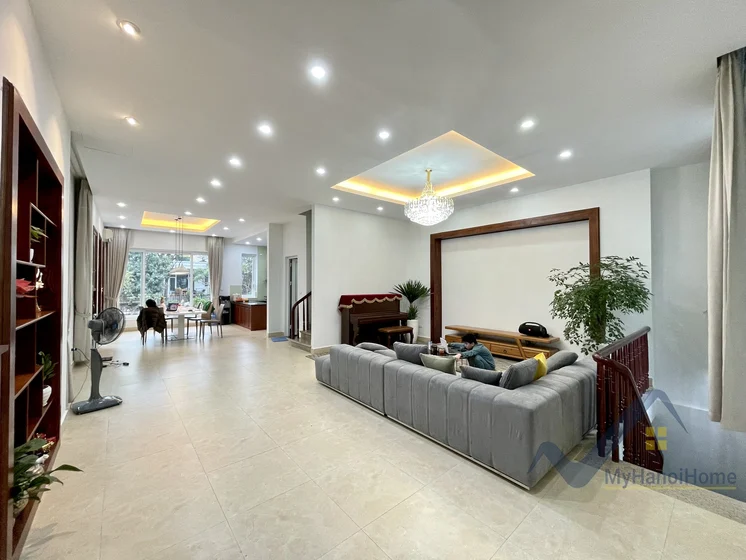Xem ảnh 2: Ảnh 2: Biệt thự Hoa Sữa cho thuê tại Vinhomes Riverside gần BIS