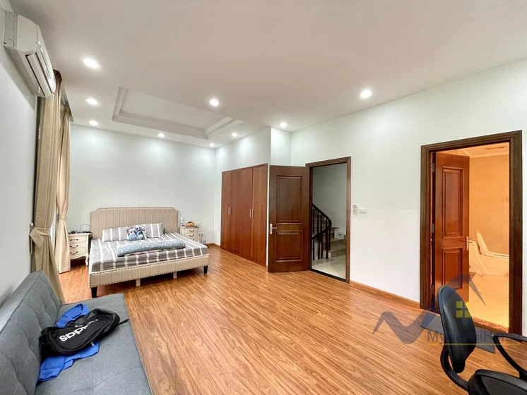 Xem ảnh 17: Ảnh 17: Biệt thự Hoa Sữa cho thuê tại Vinhomes Riverside gần BIS