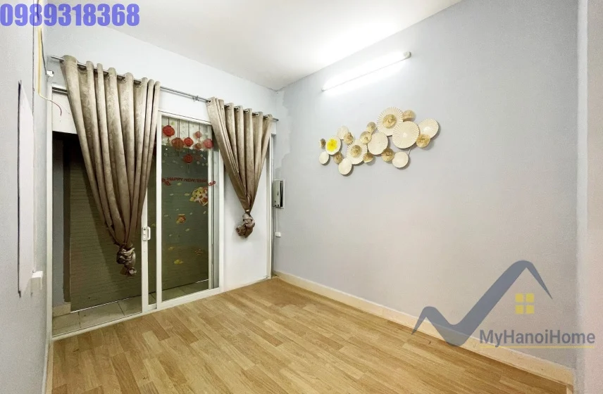 Xem ảnh 3: Ảnh 3: Biệt thự Hoa Sữa cho thuê Vinhomes Riverside đồ cơ bản