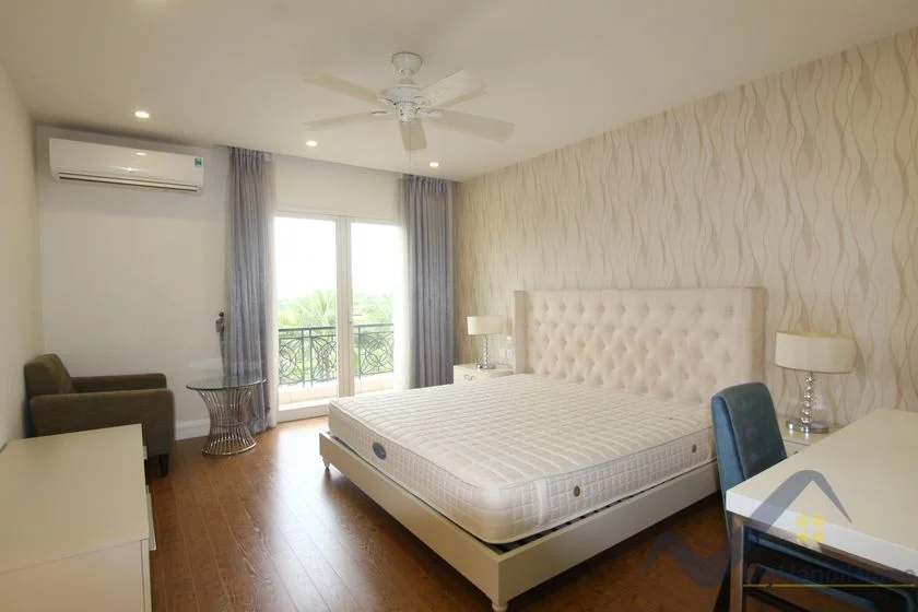 Xem ảnh 8: Ảnh 8: Biệt Thự Hoa Sữa Vinhomes Riverside 4 phòng ngủ full nội thất