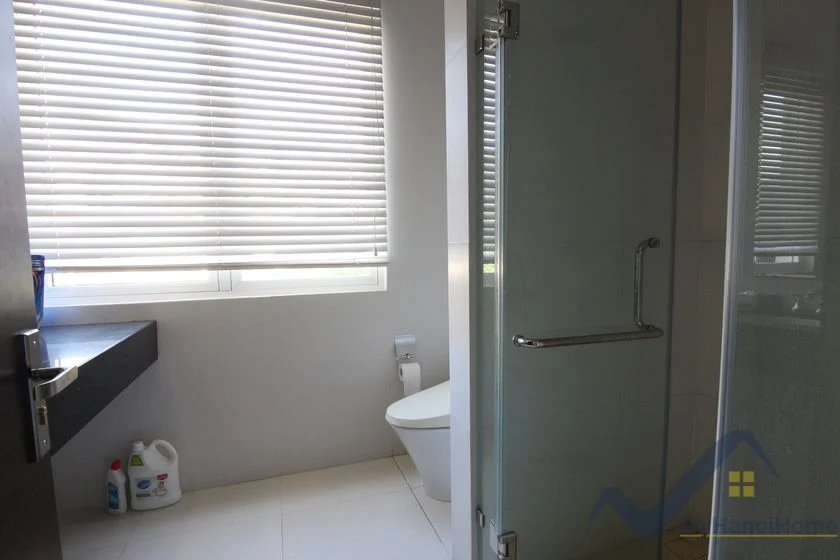 Xem ảnh 4: Ảnh 4: Biệt thự Hoa Sữa Vinhomes Riverside cho thuê đủ đồ