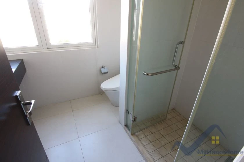 Xem ảnh 12: Ảnh 12: Biệt thự Hoa Sữa Vinhomes Riverside cho thuê đủ đồ