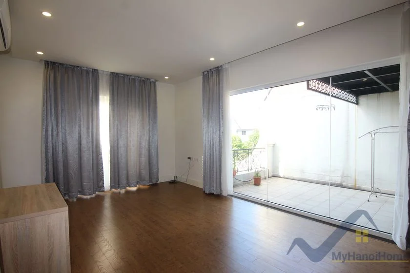 Xem ảnh 14: Ảnh 14: Biệt thự Hoa Sữa Vinhomes Riverside cho thuê đủ đồ