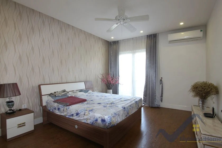 Xem ảnh 21: Ảnh 21: Biệt thự Hoa Sữa Vinhomes Riverside cho thuê đủ đồ