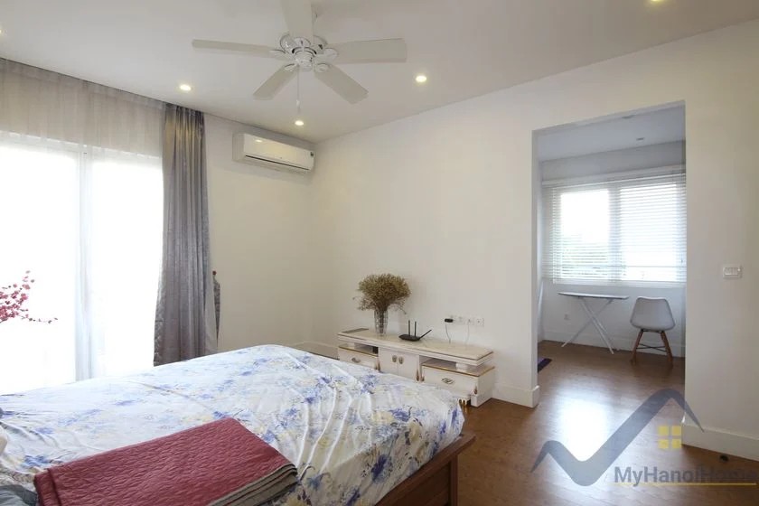 Xem ảnh 22: Ảnh 22: Biệt thự Hoa Sữa Vinhomes Riverside cho thuê đủ đồ