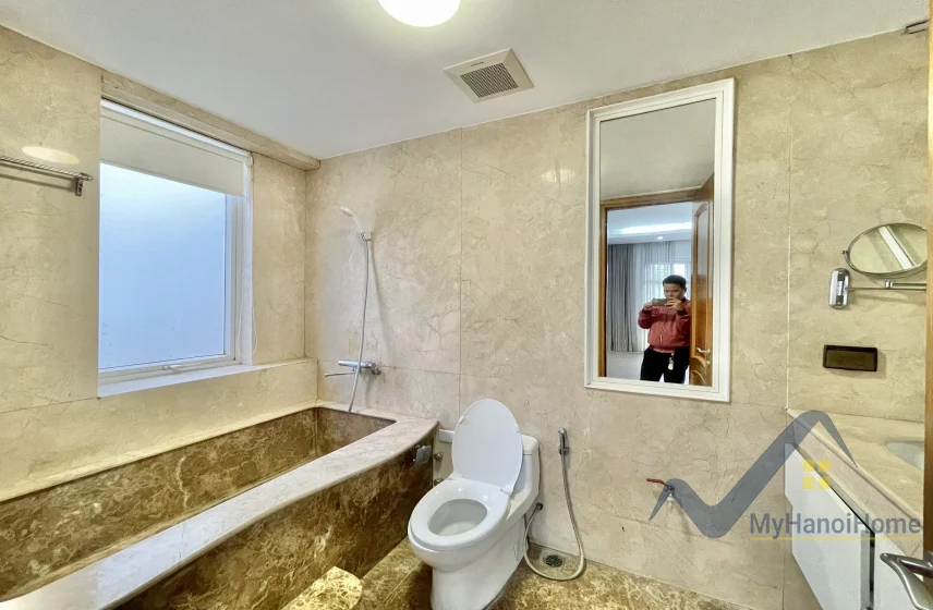 Xem ảnh 3: Ảnh 3: Biệt thự không đồ Vinhomes Riverside cho thuê gần trường BIS