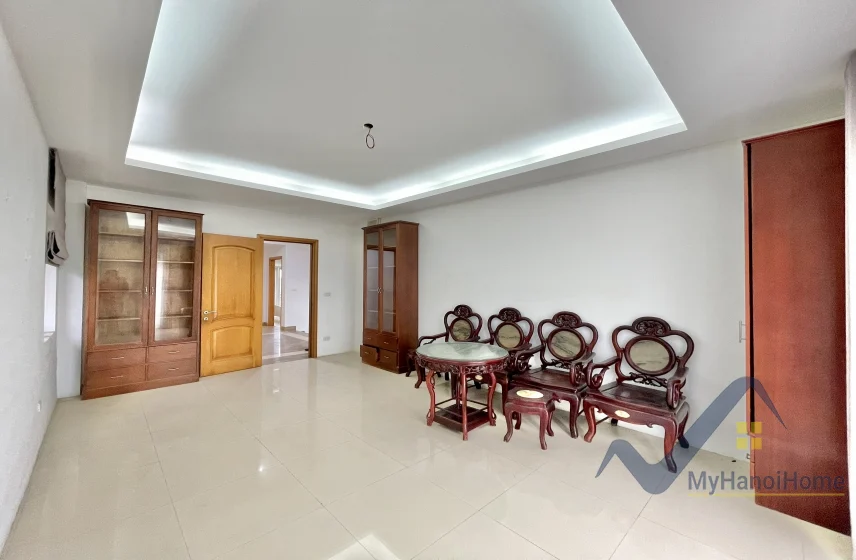 Xem ảnh 6: Ảnh 6: Biệt thự không đồ Vinhomes Riverside cho thuê gần trường BIS