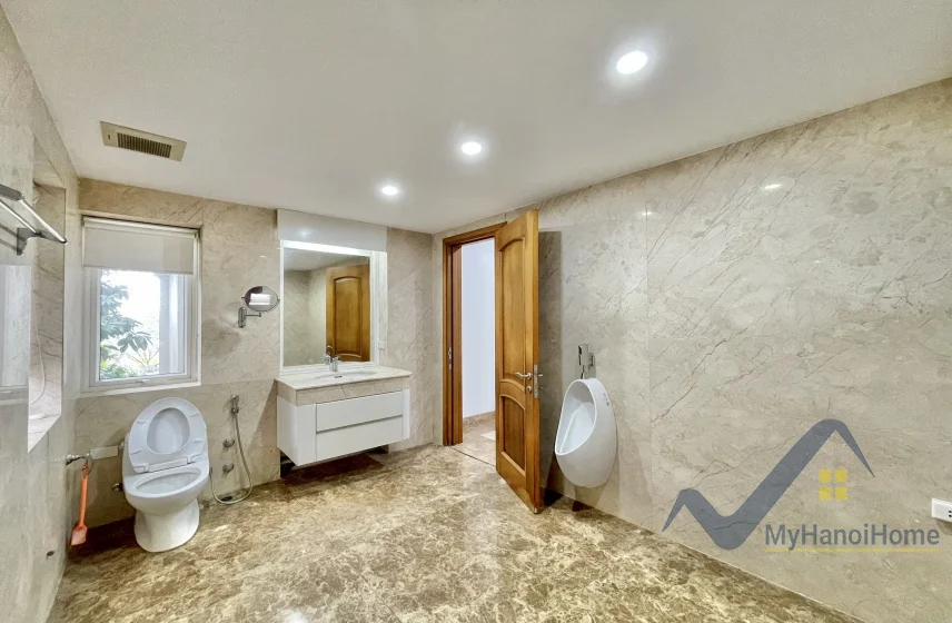 Xem ảnh 7: Ảnh 7: Biệt thự không đồ Vinhomes Riverside cho thuê gần trường BIS