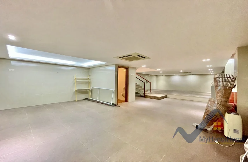 Xem ảnh 14: Ảnh 14: Biệt thự không đồ Vinhomes Riverside cho thuê gần trường BIS