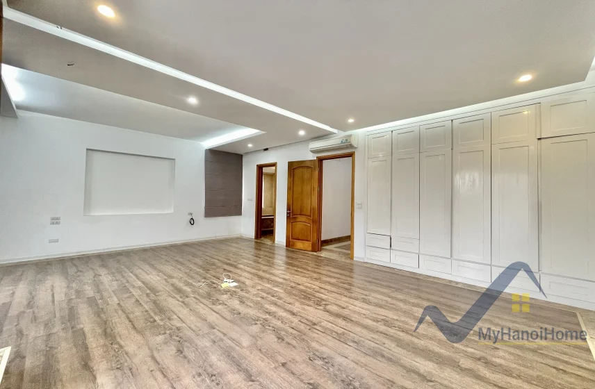 Xem ảnh 18: Ảnh 18: Biệt thự không đồ Vinhomes Riverside cho thuê gần trường BIS