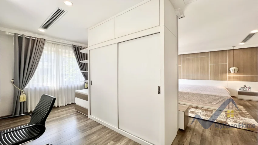 Xem ảnh 4: Ảnh 4: Biệt thự liền kề khu Anh Đào Vinhomes Riverside cho thuê full đồ