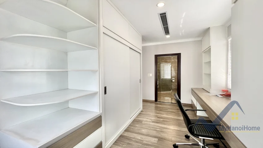 Xem ảnh 5: Ảnh 5: Biệt thự liền kề khu Anh Đào Vinhomes Riverside cho thuê full đồ