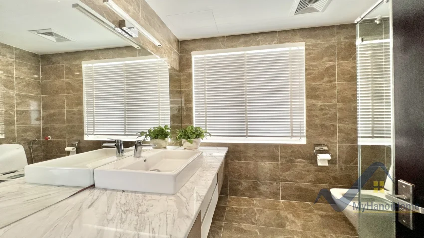 Xem ảnh 10: Ảnh 10: Biệt thự liền kề khu Anh Đào Vinhomes Riverside cho thuê full đồ
