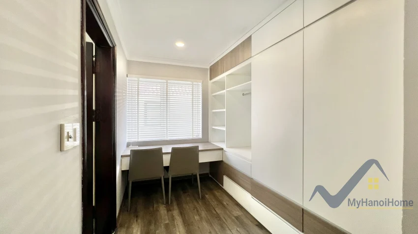 Xem ảnh 13: Ảnh 13: Biệt thự liền kề khu Anh Đào Vinhomes Riverside cho thuê full đồ