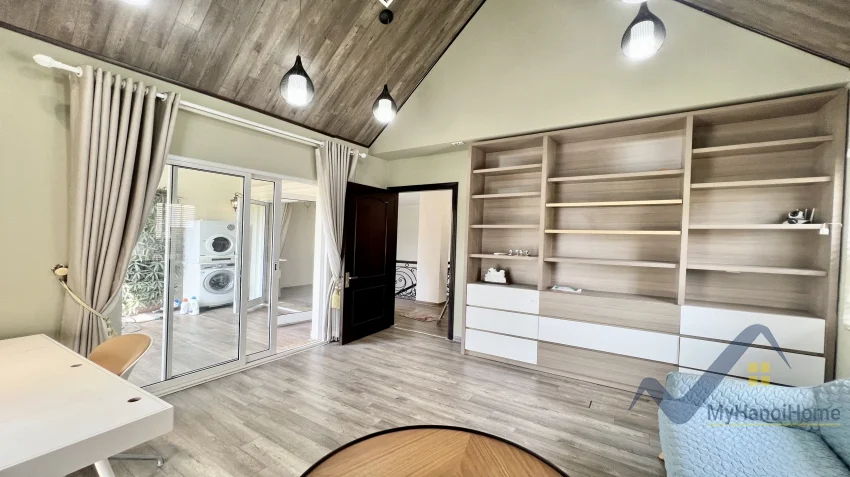 Xem ảnh 16: Ảnh 16: Biệt thự liền kề khu Anh Đào Vinhomes Riverside cho thuê full đồ